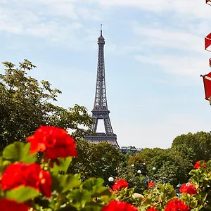 Plaza Athenee - Dorchester Collection Szálloda