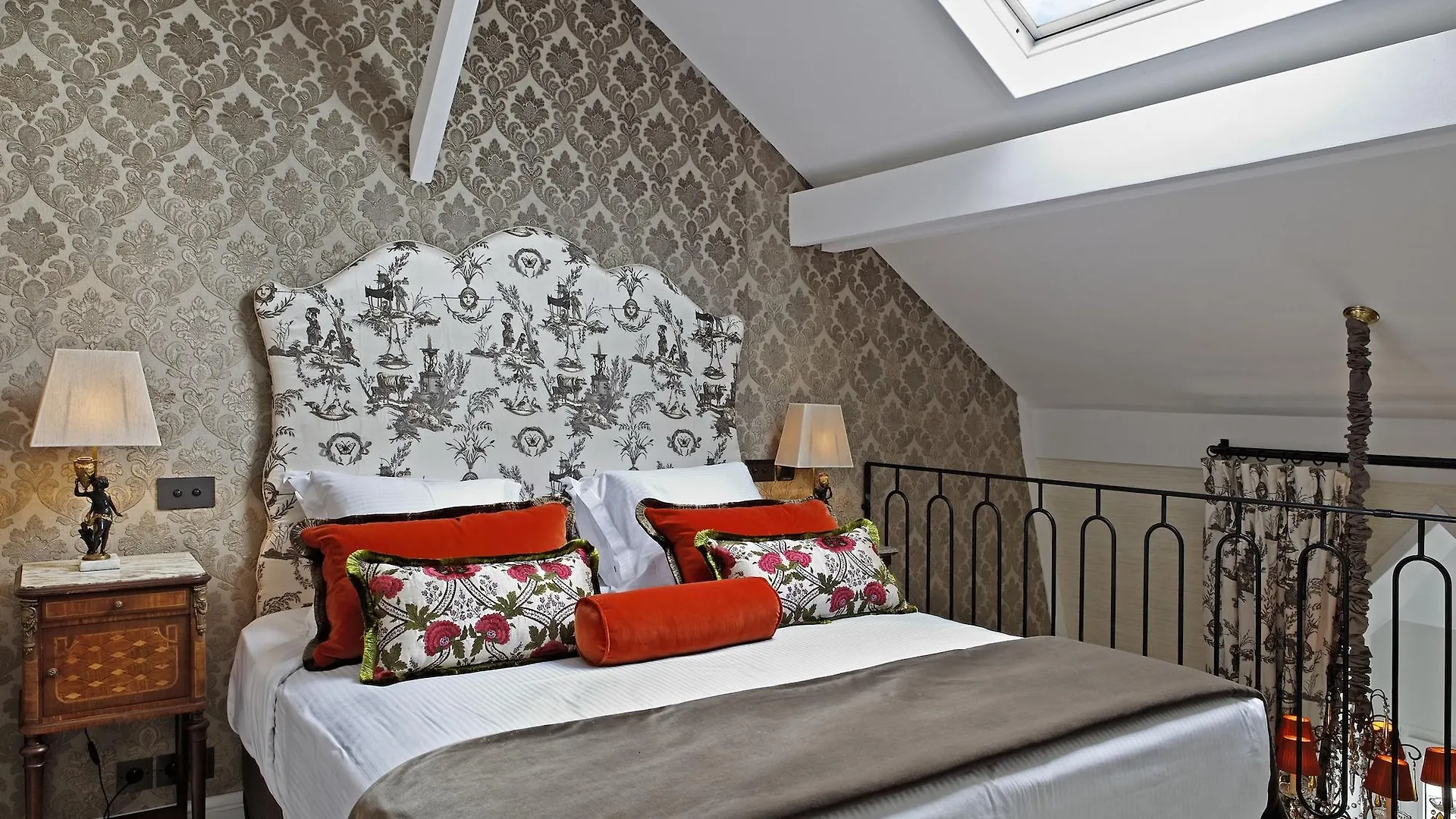 Hotel Relais Christine à Paris 5*,